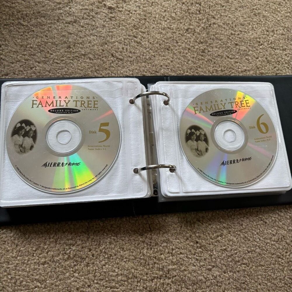 Gateway Software Storage Case With 17 Discs - Picture 7 of 13